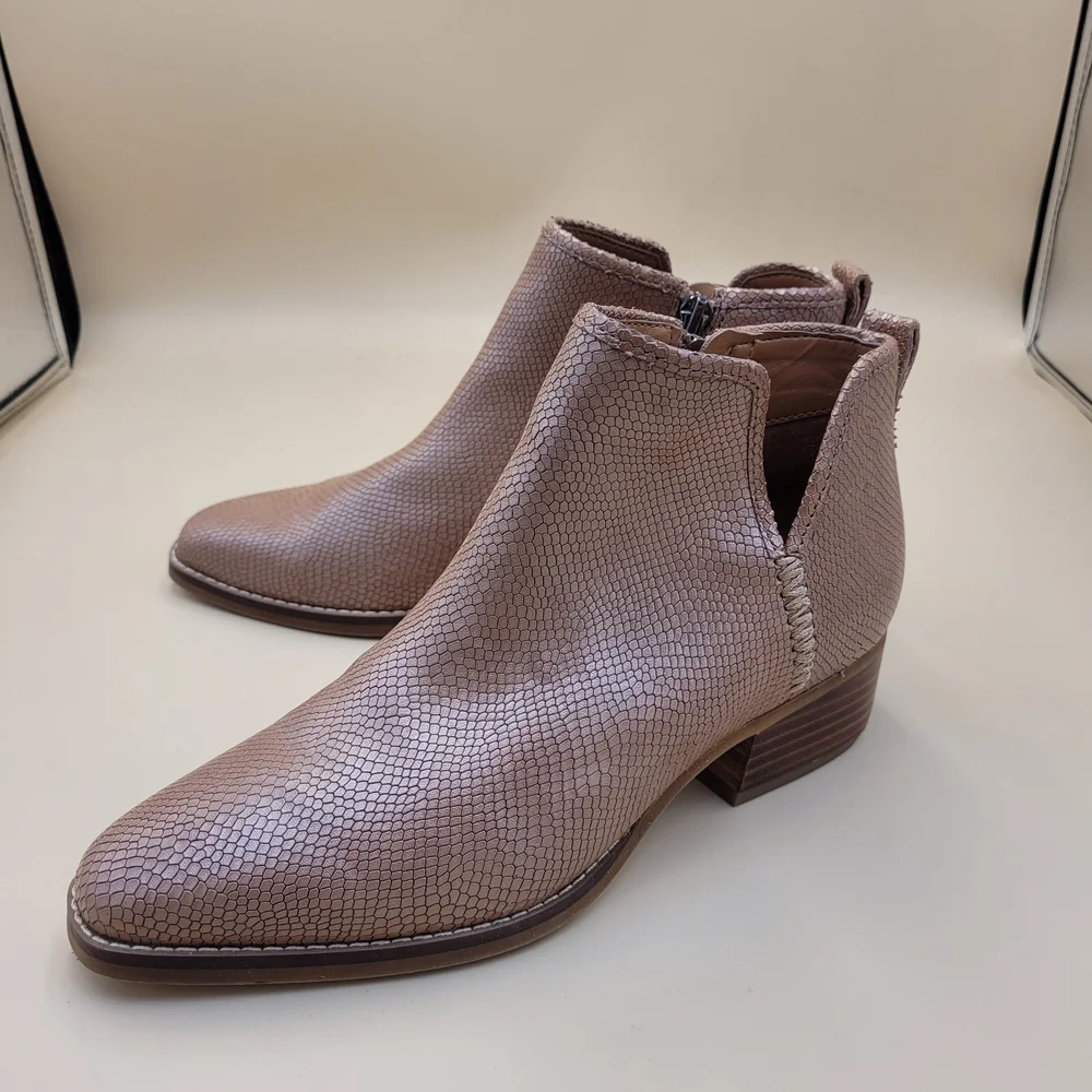 Sarto By Franco Sarto Asti Bootie In Taupe Snake Print Leather  Size 6M‎ Studded